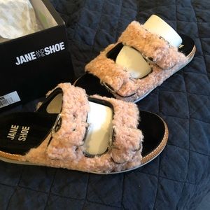 NEW Kiki Jane and the Shoe Fuzzy Slip Ons